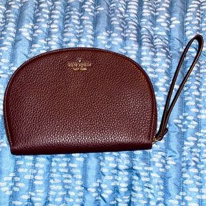 Burgundy Kate Spade Wristlet Excellent Condition like new